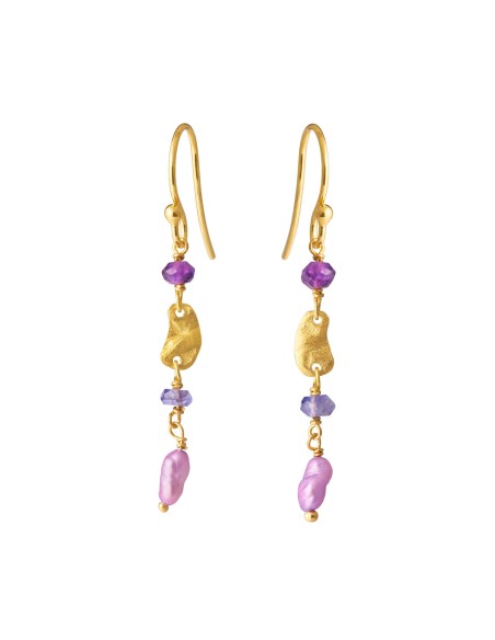 SUSANNE FRIIS BJØRNER | Forgyldt ørebøjle  ametyst, iolit, farvet ferskvandsperle ca. 4 cm