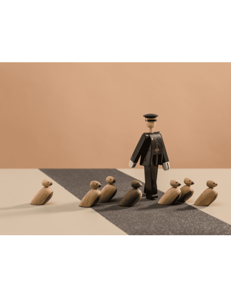 Kay Bojesen | Politimand Sort H20 Kay Bojesen | Politimand Sort H20