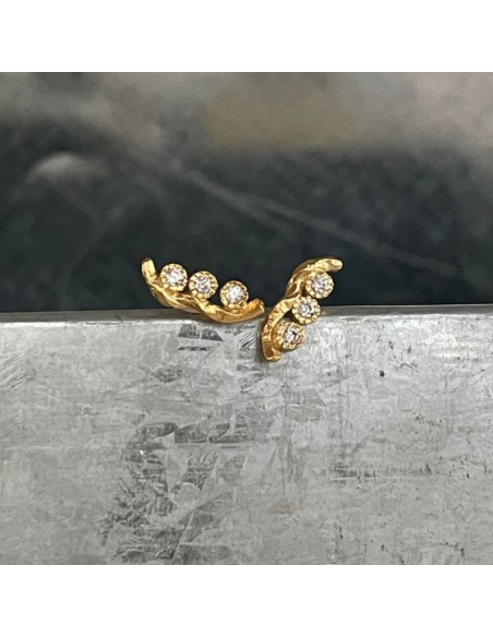 STINE A | FLOW EARRING WITH THREE STONES - SINGLE STINE A | FLOW EARRING WITH THREE STONES - SINGLE