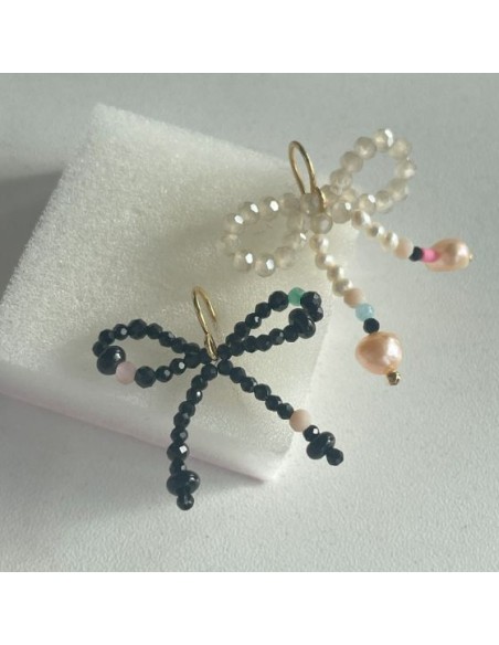 STINE A | GLOW BOW EARRING - CREAMY COLORS - SINGLE STINE A | GLOW BOW EARRING - CREAMY COLORS - SINGLE