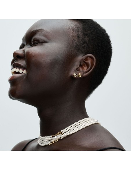 Pandora | Ørestikker med organisk formede ovale og behandlede ferskvandskulturperler Pandora | Ørestikker med organisk formede ovale og behandlede ferskvandskulturperler