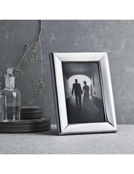 Billedramme fra Georg Jensen | Lige så praktisk, som den er elegant Billedramme fra Georg Jensen | Lige så praktisk, som den er elegant