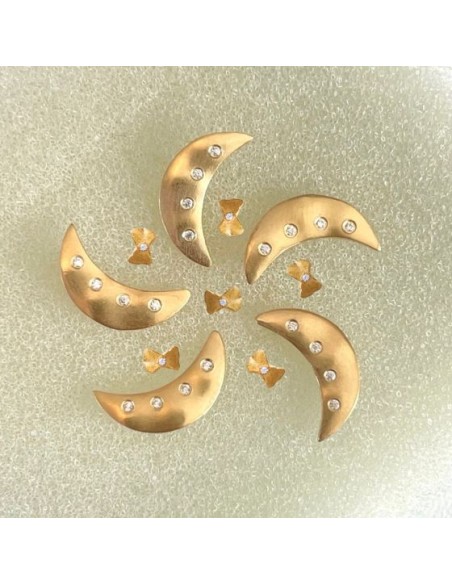 Bella Moon Earring With Four Stones - Single Bella Moon Earring With Four Stones - Single