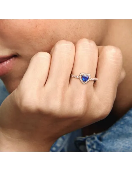 PANDORA | Funklende Blåt Forhøjet Hjerte Ring PANDORA | Funklende Blåt Forhøjet Hjerte Ring