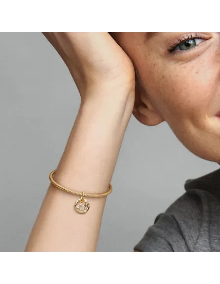 PANDORA Sagittarius Zodiac Charm med Vedhæng | Udforsk Din Eventyrlyst