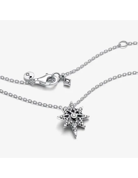 Pandora halskæde med nordstjernevedhæng i sterlingsølv og klar zirkon. Pandora halskæde med nordstjernevedhæng i sterlingsølv og klar zirkon.