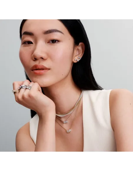 Pandora funklende sløjfe halskæde i sterlingsølv med kubiske zirkoner. Pandora funklende sløjfe halskæde i sterlingsølv med kubiske zirkoner.