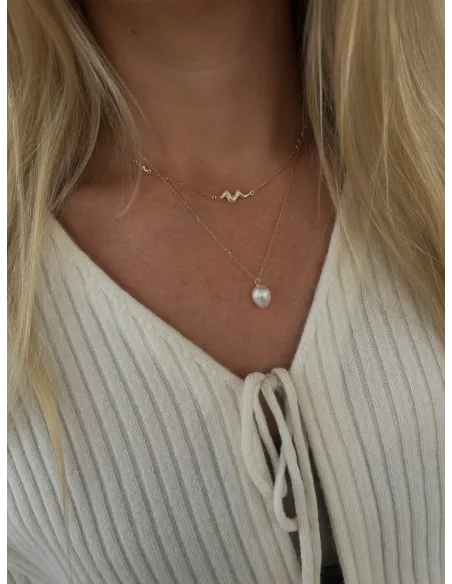 Amani Necklace – forgyldt halskæde med bølgevedhæng fra Tides kollektionen