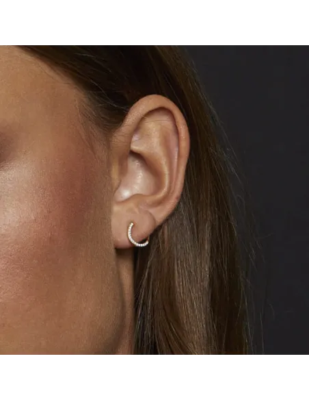 Grace Earstud 02 – 18K guldbelagt sølvørestik med zirkonia, 1 cm diameter Grace Earstud 02 – 18K guldbelagt sølvørestik med zirkonia, 1 cm diameter