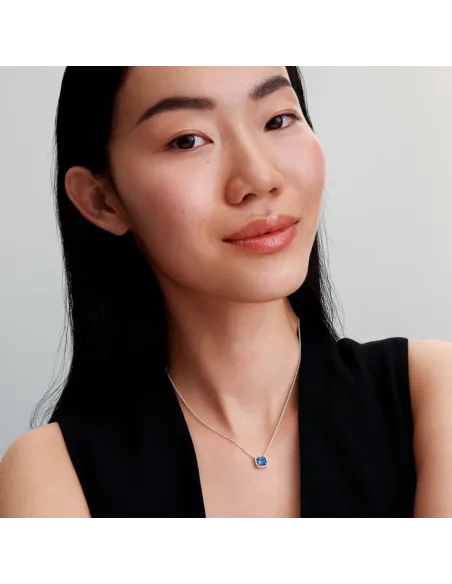 Funklende Firkantet Blå Halo Halskæde med Vedhæng – med blå krystal og pavé Funklende Firkantet Blå Halo Halskæde med Vedhæng – med blå krystal og pavé