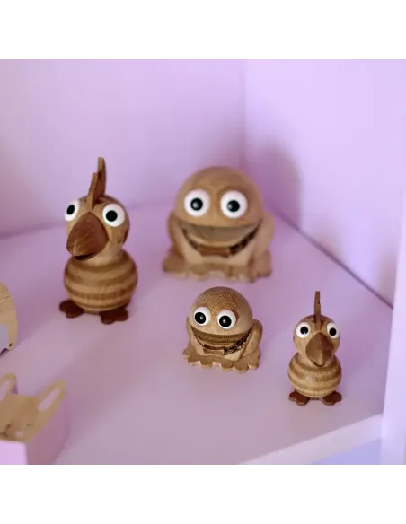 Træfigur, Kaj 8 cm Håndlavet træfigur fra den danske tv-serie “Kaj & Andrea Træfigur, Kaj 8 cm Håndlavet træfigur fra den danske tv-serie “Kaj & Andrea