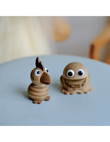 Træfigur, Andrea 8 cm – Håndlavet træfigur. Træfigur, Andrea 8 cm – Håndlavet træfigur.