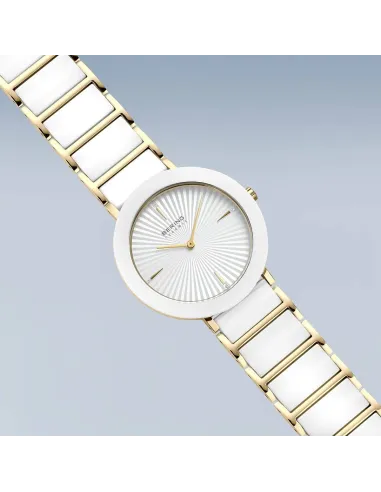 BERING Classic Ur – Poleret guld, rustfrit stål med keramiske links.