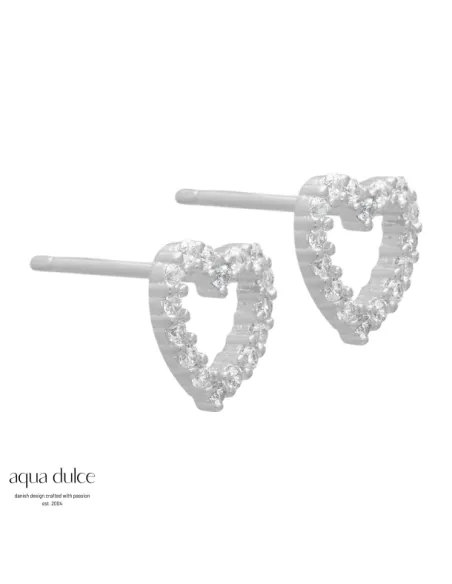 Ørestikker med Zirkoniabelagte hjerter. Ørestikker med Zirkoniabelagte hjerter.