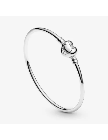 Pandora slangekædearmbånd med nordstjernelås i sterlingsølv og zirkoner. Pandora slangekædearmbånd med nordstjernelås i sterlingsølv og zirkoner.