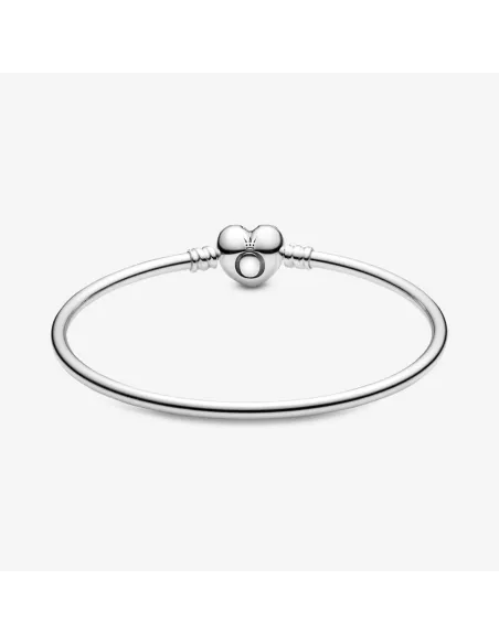 Pandora slangekædearmbånd med nordstjernelås i sterlingsølv og zirkoner. Pandora slangekædearmbånd med nordstjernelås i sterlingsølv og zirkoner.