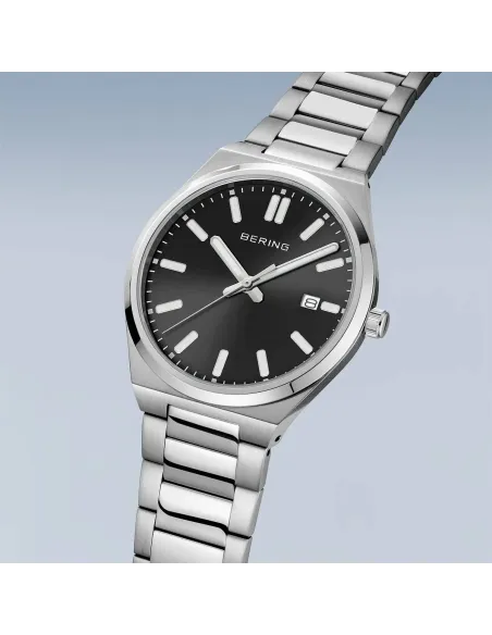 BERING Classic Ur – Poleret sølv, blå urskive.