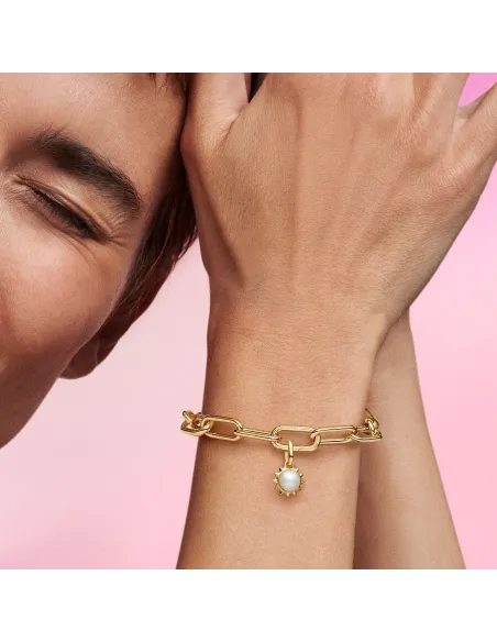 Pandora | Pandora ME Behandlet Ferskvandskulturperle Sol Minicharm med vedhæng Pandora | Pandora ME Behandlet Ferskvandskulturperle Sol Minicharm med vedhæng