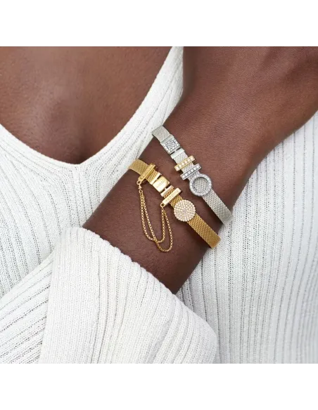 Funklende Krydsende Stjerne Charm – Sterlingsølv og 14 kt. guldbelægning med pavé Funklende Krydsende Stjerne Charm – Sterlingsølv og 14 kt. guldbelægning med pavé