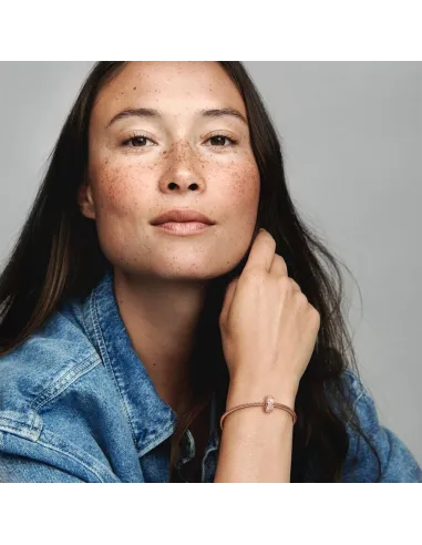 Funklende Krydsende Stjerne Charm – Sterlingsølv og 14 kt. guldbelægning med pavé