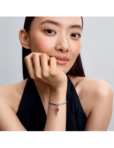 Pandora Lysende Engel Charm i sterlingsølv med funklende sten og stjernevedhæng.