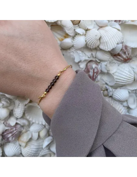 Heiring Garnet Top – udskiftelig granatsten til armbånd, dybrød og unik. Heiring Garnet Top – udskiftelig granatsten til armbånd, dybrød og unik.