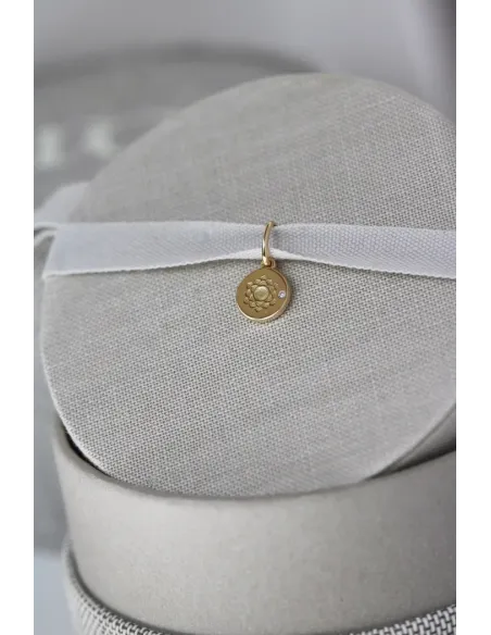 Ro Copenhagen | Inner Peace Kronechakra vedhæng 18kt Rødguld Ro Copenhagen | Inner Peace Kronechakra vedhæng 18kt Rødguld