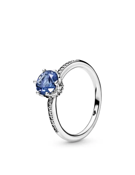 PANDORA | Krone sterlingsølvring med stonewash blå krystal og klare kubiske zirkoner PANDORA | Krone sterlingsølvring med stonewash blå krystal og klare kubiske zirkoner