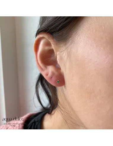AQUA DULCE | MINI KAYA GREEN EARSTUD | SILVER