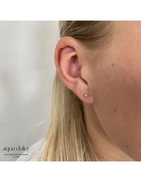 AQUA DULCE | MINI KAYA SKY EARSTUD | GOLDEN AQUA DULCE | MINI KAYA SKY EARSTUD | GOLDEN
