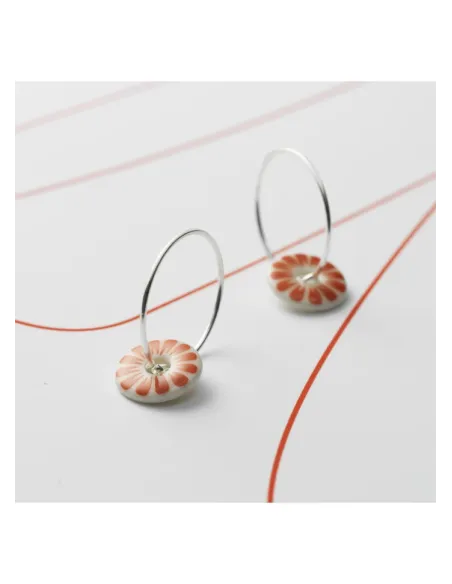 Scherning | BLOOM øreringe · CORAL RED