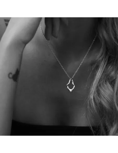 Rå halskæde i unik form – Signe Kragh design Rå halskæde i unik form – Signe Kragh design