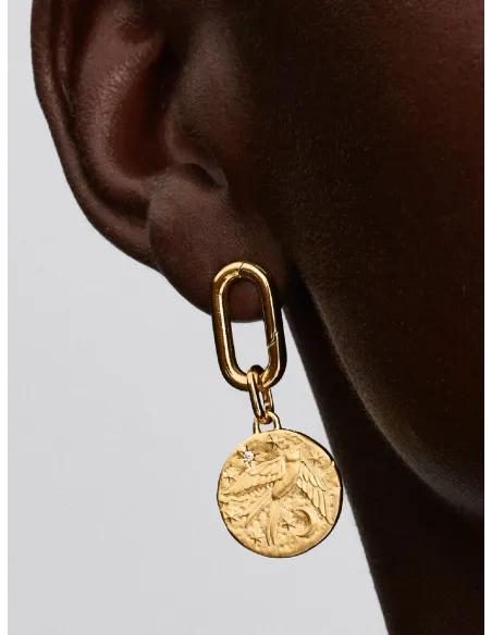 PANDORA | Svale Medaljoncharm 14 kt. guldbelægning PANDORA | Svale Medaljoncharm 14 kt. guldbelægning