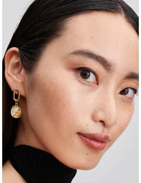 PANDORA | Pegasus Medaljoncharm Sterlingsølv, 14 kt. guldbelægning PANDORA | Pegasus Medaljoncharm Sterlingsølv, 14 kt. guldbelægning