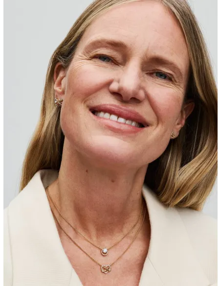 Funklende Firkantet Blå Halo Halskæde med Vedhæng – med blå krystal og pavé