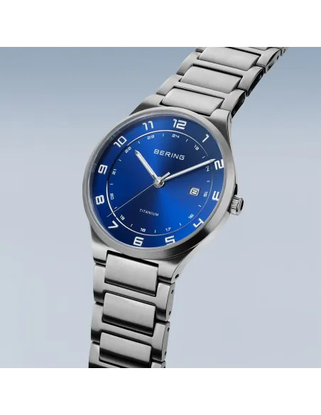 BERING | Titanium | børstet sølv | 15139-707