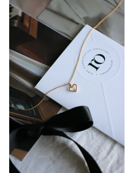 Ro Copenhagen | Symbols Open Heart vedhæng - 18kt Rødguld