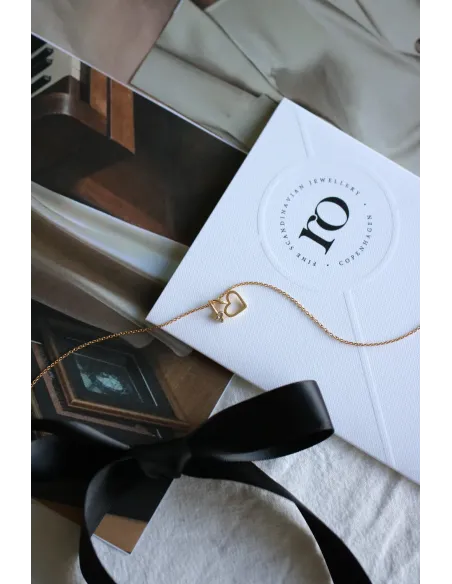 Ro Copenhagen | Symbols Open Heart vedhæng - 18kt Rødguld