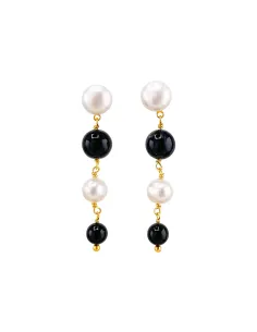SUSANNE FRIIS BJØRNER | Ørering (stik), forgyldt sølv, hvide ferskvandsperler og sort agat i forløb 5-8 mm