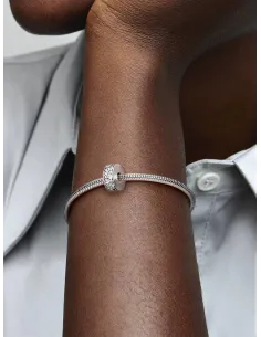 Pandora Julemagi Muranoglas Charm i rød med gylden folie og julemotiver 2