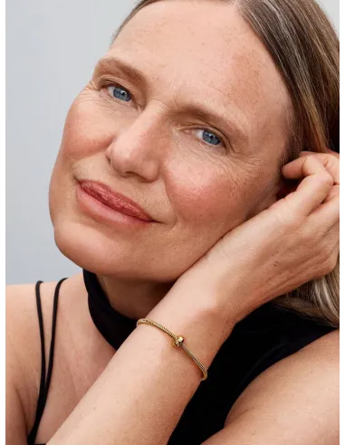 PANDORA Funklende Pavé Tredobbelt Række Charm | Glimtende Elegance