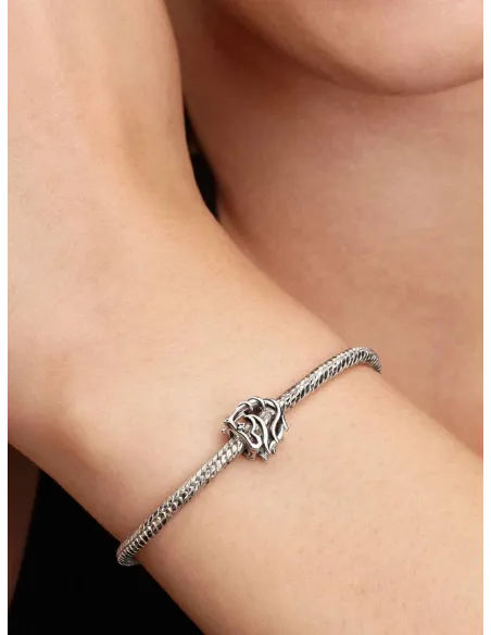 PANDORA Funklende Pavé Tredobbelt Række Charm | Glimtende Elegance