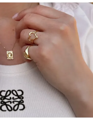 Lorien Ring – unik ring med ferskvandsperle og bølget design fra Tides.