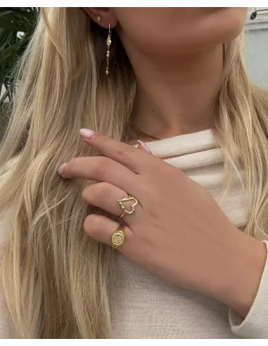 Lorien Ring – unik ring med ferskvandsperle og bølget design fra Tides.