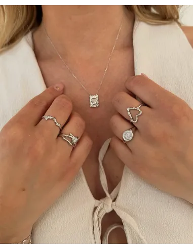 Lorien Ring – unik ring med ferskvandsperle og bølget design fra Tides.