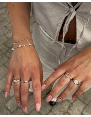 Lorien Ring – unik ring med ferskvandsperle og bølget design fra Tides.