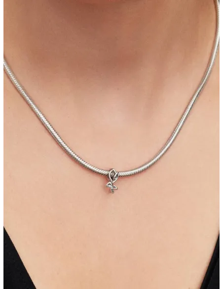 PANDORA Funklende Pavé Tredobbelt Række Charm | Glimtende Elegance