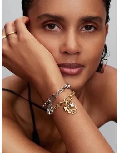 PANDORA Funklende Pavé Tredobbelt Række Charm | Glimtende Elegance