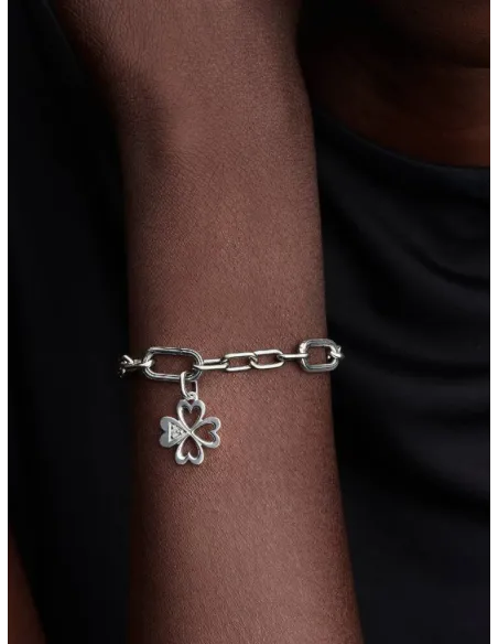 PANDORA Funklende Pavé Tredobbelt Række Charm | Glimtende Elegance