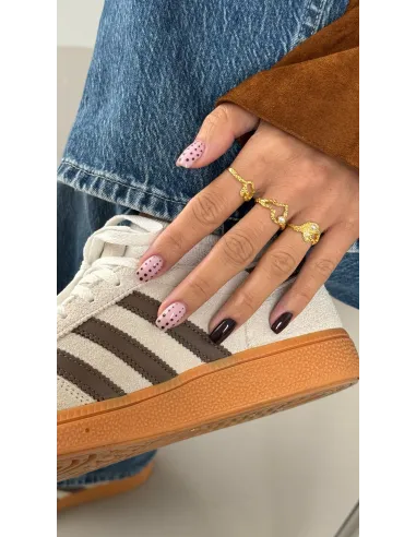 Lorien Ring – unik ring med ferskvandsperle og bølget design fra Tides.